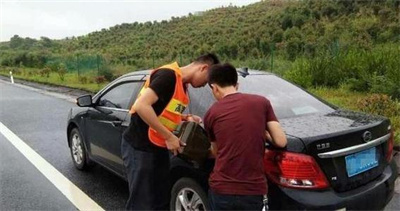 泸溪永福道路救援